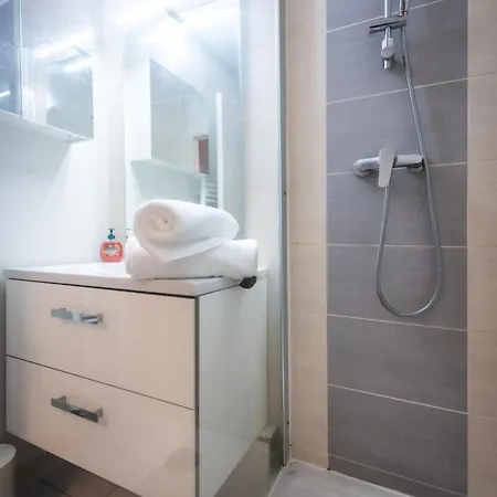 Hall Et Parking Prive Apartmán Rouen