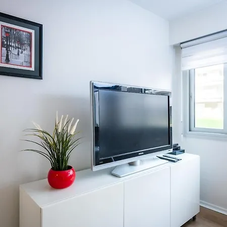 Hall Et Parking Prive شقة
