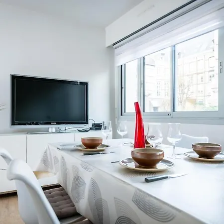 Hall Et Parking Prive Apartmán *