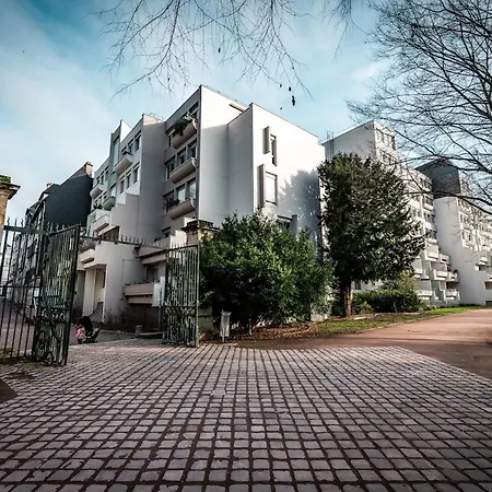 Apartmán Hall Et Parking Prive *