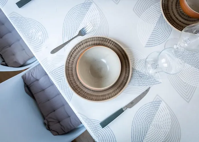 Hall Et Parking Prive Ruão