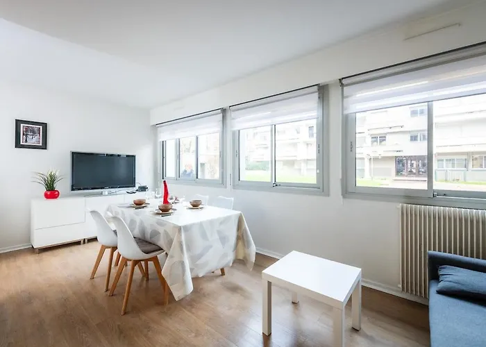 Hall Et Parking Privé *